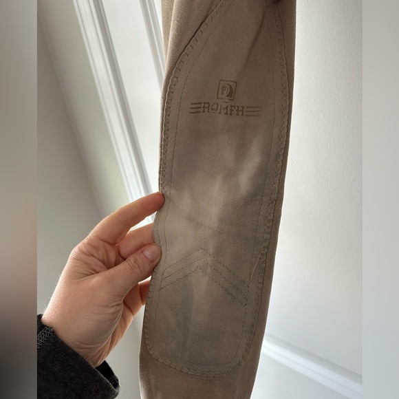 ROMFH Kids Equestrian Breeches (Size 18) - Picture 11 of 11